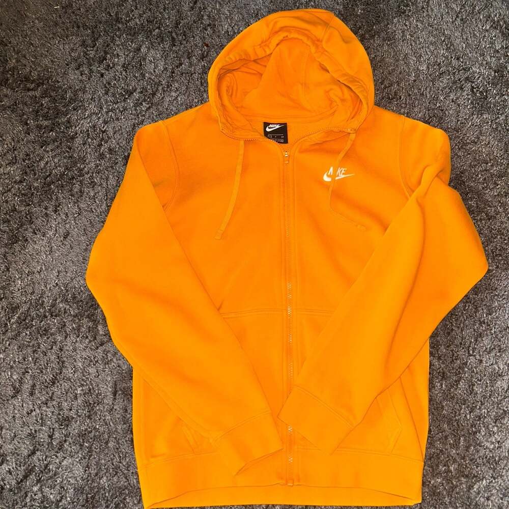 Nike Sportswear Club Fleece Full-Zip Hoodie Safety Orange Small